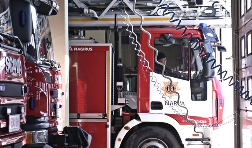 В Нарве подожгли бывшее здание инфекционной больницы