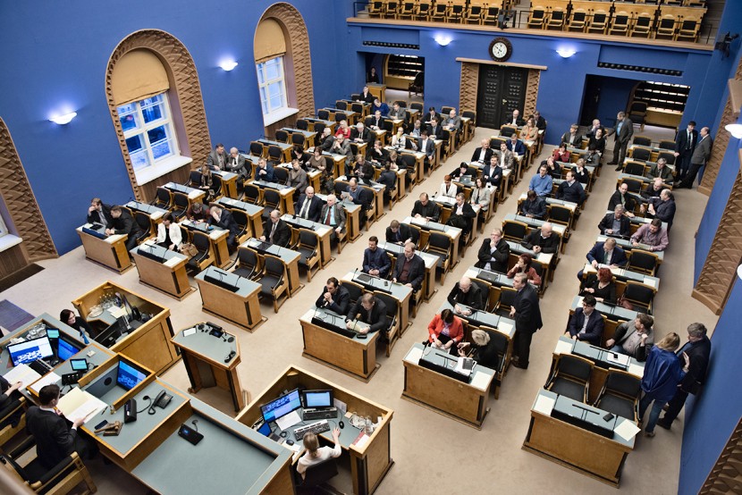 Расходы госбюджета на 2020 год надо сократить минимум на 50 млн евро