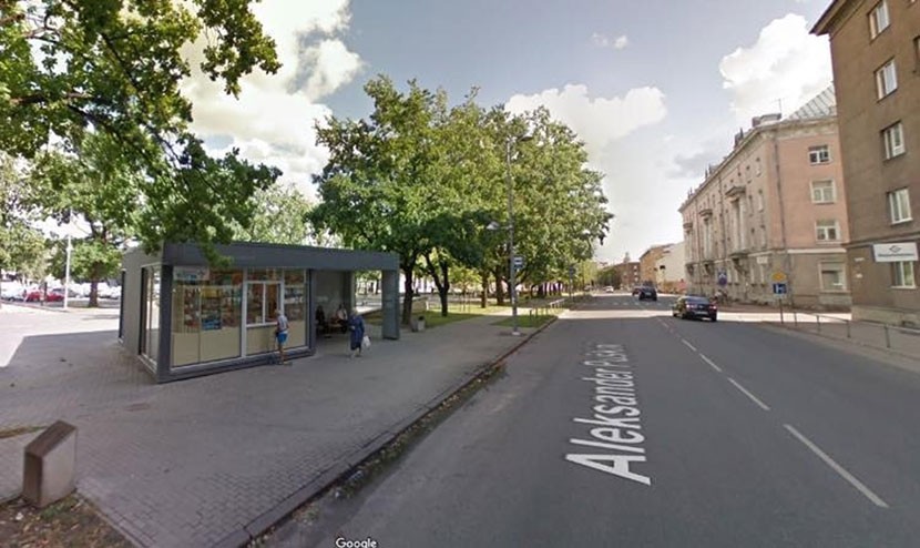 Нарвская горуправа хочет прекратить торговлю алкоголем в цветочном киоске