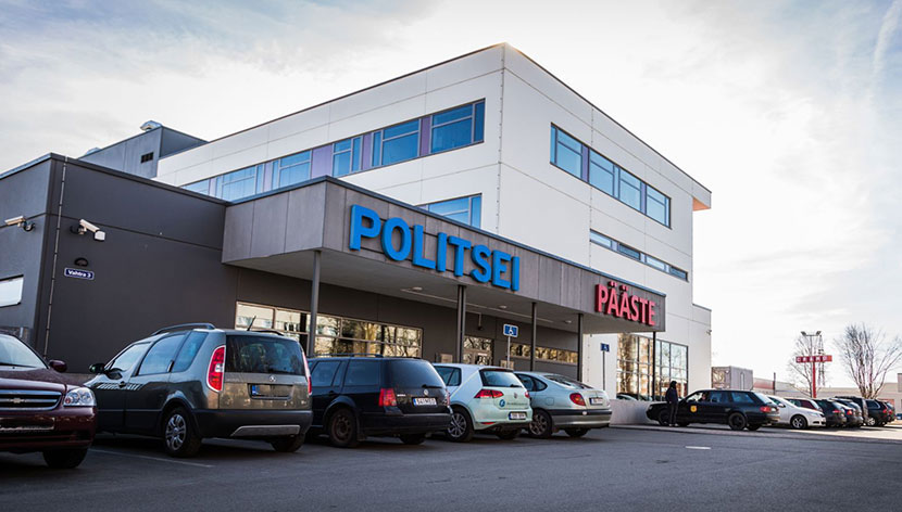 В Нарве в новогоднюю ночь женщина с помощью двух сыновей задушила сожителя