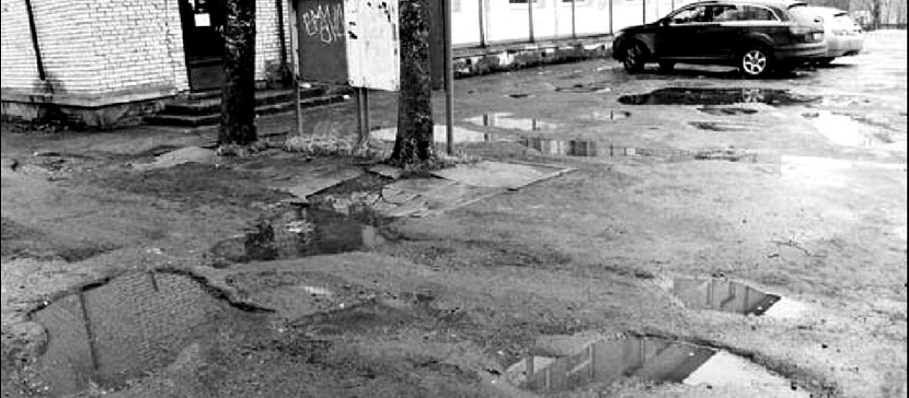 Силламяэский вестник: дорога перед магазином опасна для горожан, а его хозяин в тюрьме. Кто виноват? Что делать?