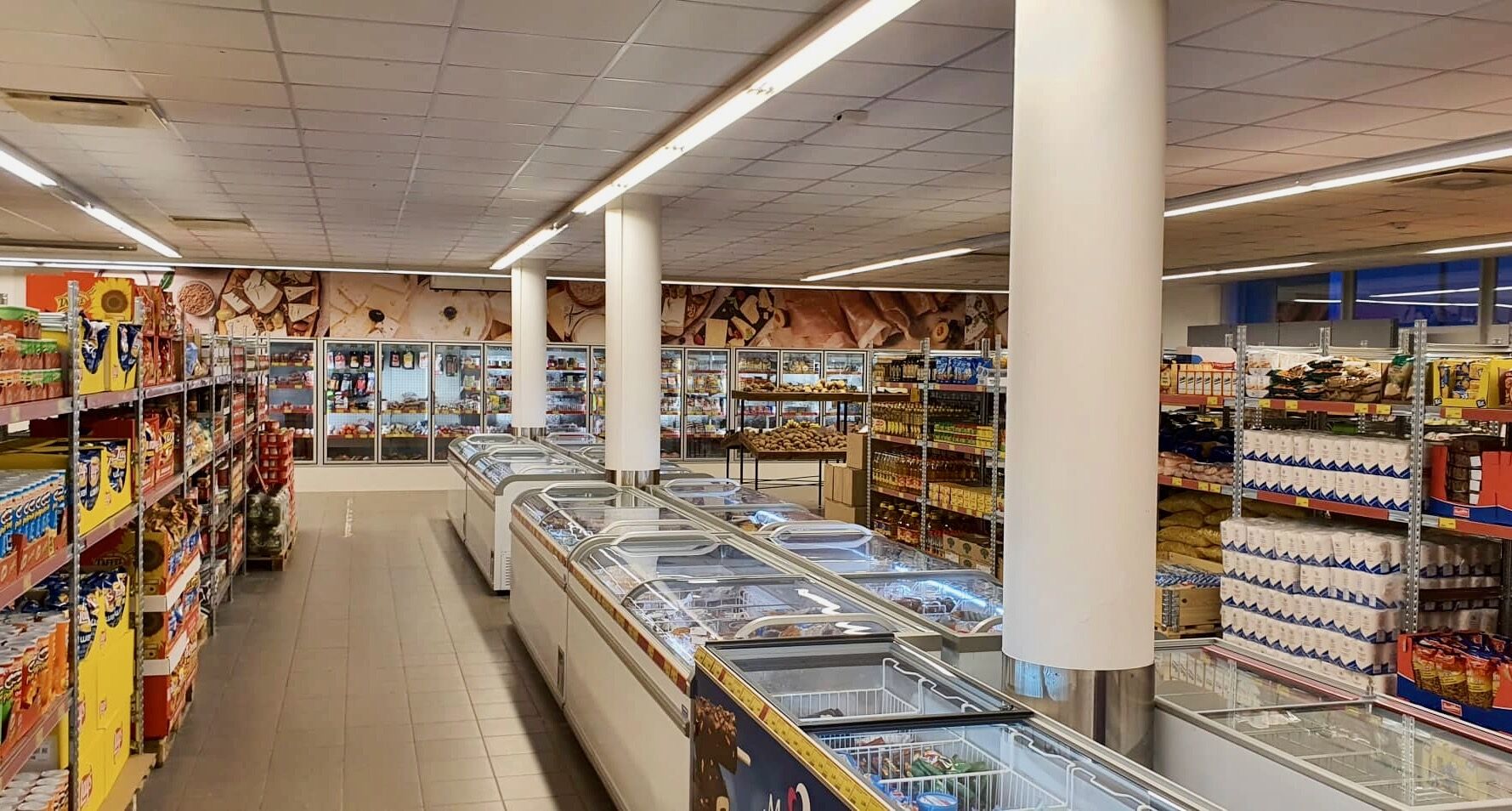 В Кохтла-Ярве открылся магазин A1000 Market. Других арендаторов в здании не будет!