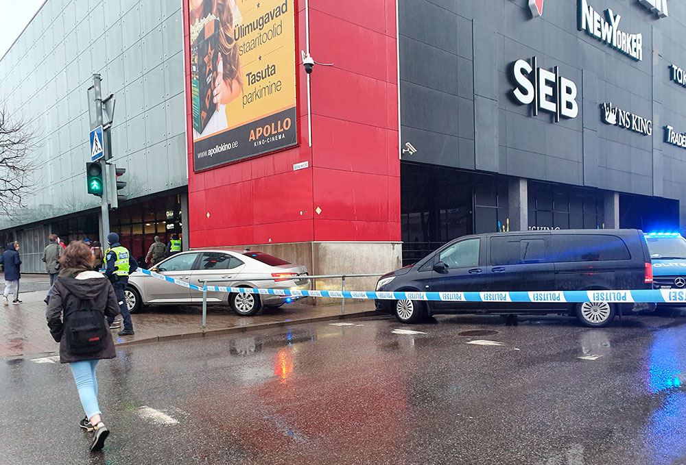 Разбившаяся насмерть 12-летняя девочка была на смотровой вышке нарвского Astri одна перед трагедией