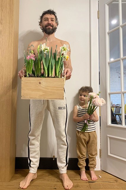 Владимир Кристовский стал отцом в шестой раз