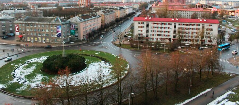 Власти Нарвы объяснили, почему городские дороги и тротуары не обрабатывают дезинфицирующим средством