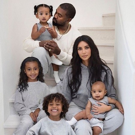 Маме нужен отдых: Канье Уэст уехал вместе с четырьмя детьми в другой штат, чтобы Ким Кардашьян смогла побыть одна