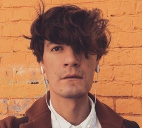 «Это было ужасно»: Александр Гудков стал гостем нового шоу Азамата Мусагалиева