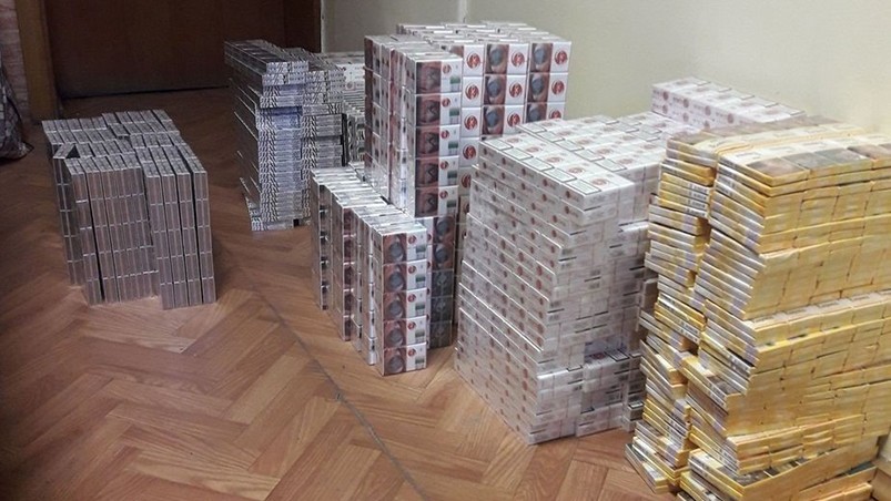 В прибывшем из России грузовике обнаружено около 30 000 контрабандных сигарет