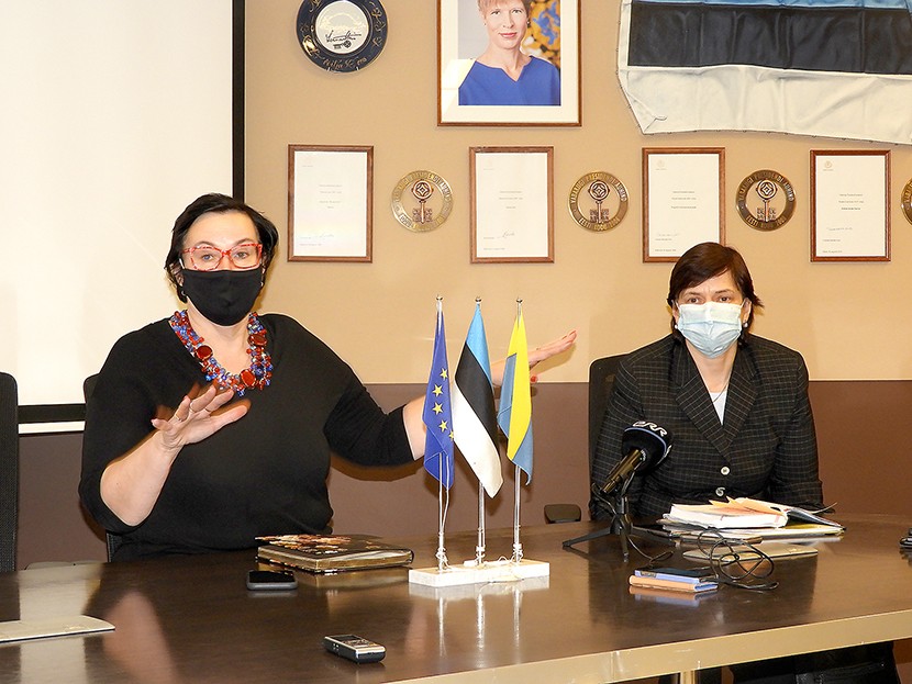 COVID-19: город раздает маски и поддерживает морально