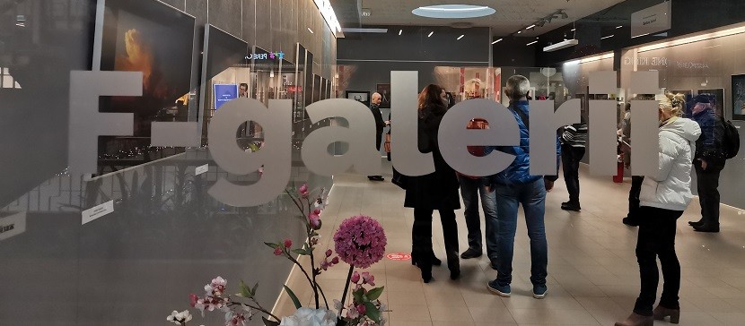 Новая галерея открылась выставкой нарвских фотографов