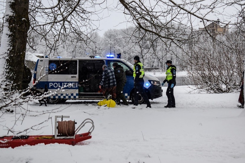На Липовке спасли провалившегося под лед рыбака