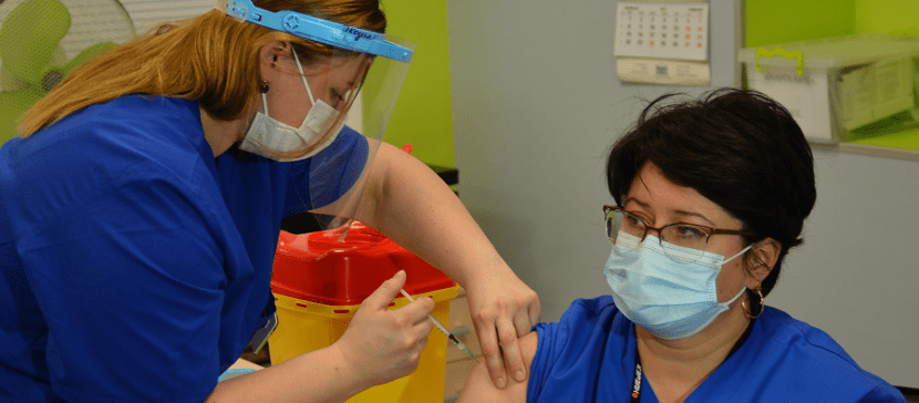 Город в ожидании стабильной поставки вакцины