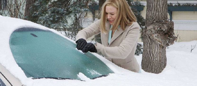 Опасно ли держать автомобиль под снегом
