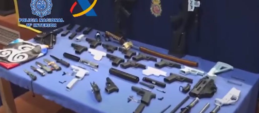 Полиция накрыла банду, которая распечатывала оружие на 3D-принтерах