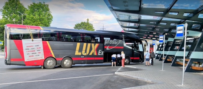 Lux Express вновь открывает автобусную линию на Санкт-Петербург