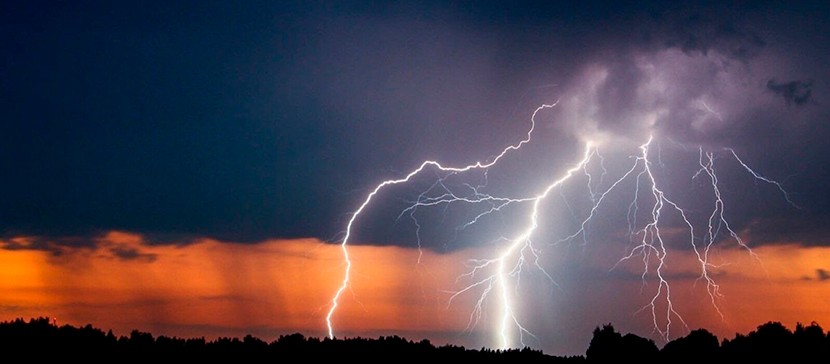 На Эстонию надвигаются ливни, грозы и шторм. Жара сохраняется