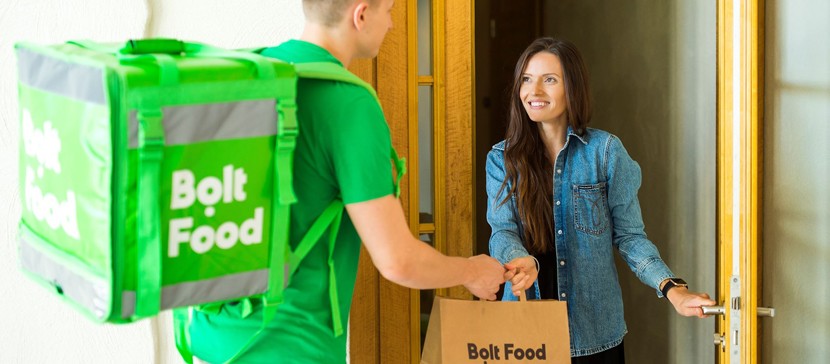 Доставщики еды при покупке алкоголя не просят показать документы