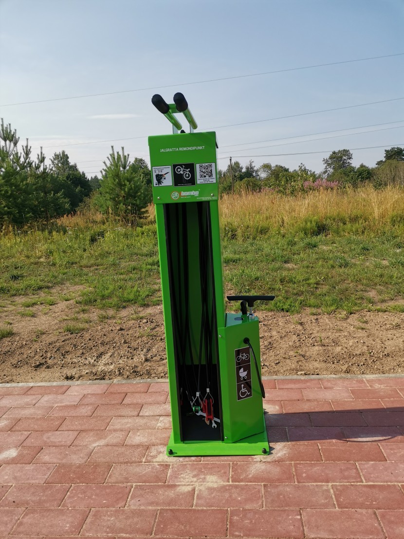 Велодорожка Нарва - Нарва-Йыэсуу вызвала споры у велосипедистов