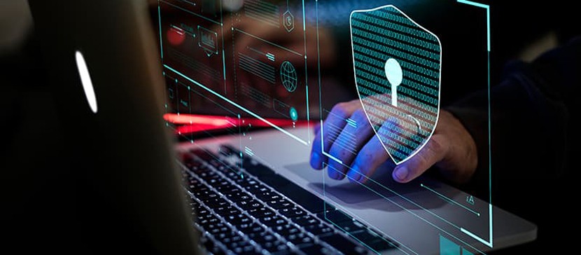 Преступник скачал сотни тысяч фотографий на документы
