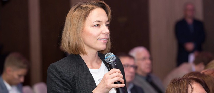 Государство обещает оплачивать тестирование невакцинированных учителей