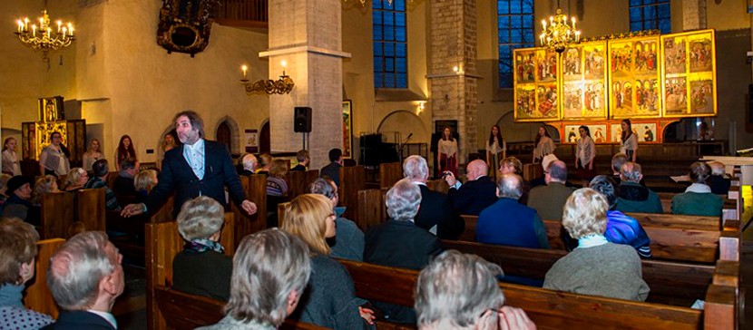 Правительство сделало исключение для церквей и кафе на паромах