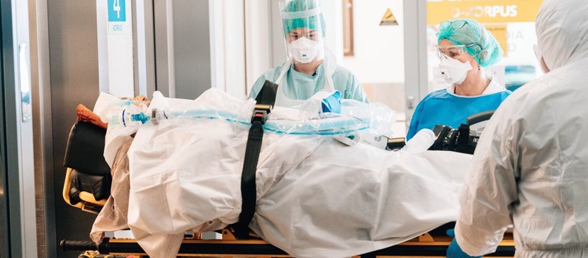 В Эстонии от COVID-19 умер один вакцинированный пациент