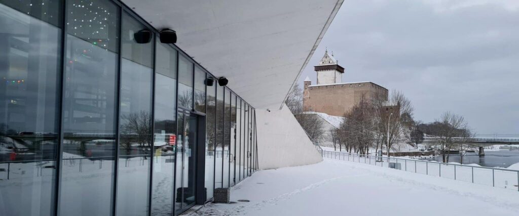 Participate in the photo contest and win a subscription to the most atmospheric gym Narva!