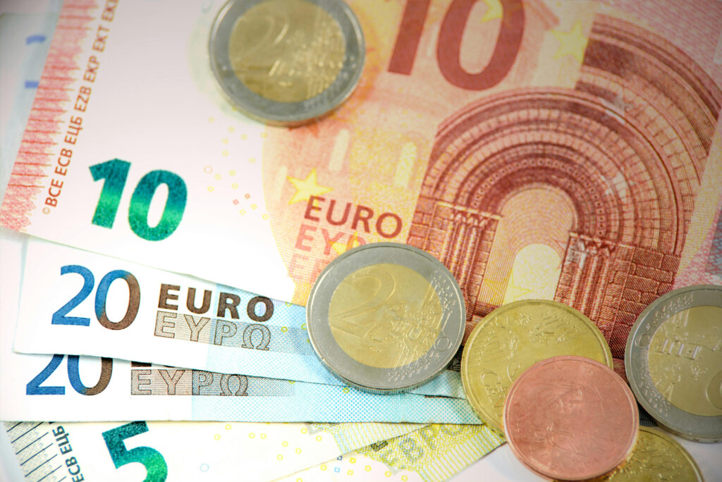 Bank: Young people can engage in money laundering without even suspecting it