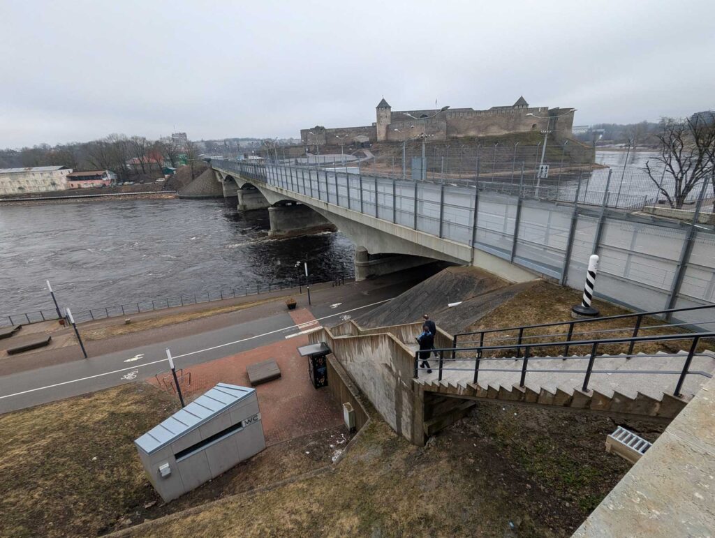 The infrastructure of the Narva promenade is destroyed
