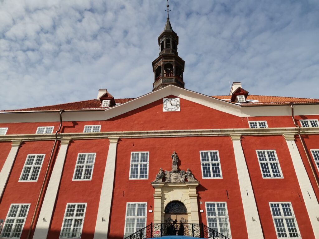 Where to go to Narva and Sillavi from April 29 to May 2?