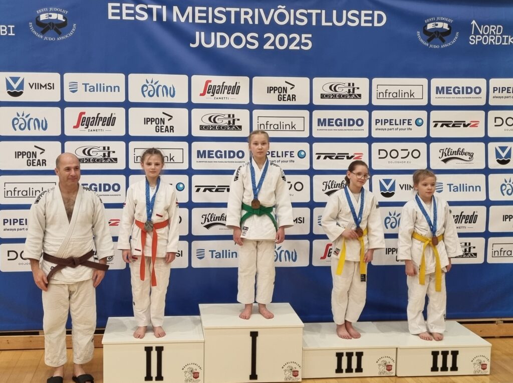 Young Narva athletes won medals at judo competitions and swimming
