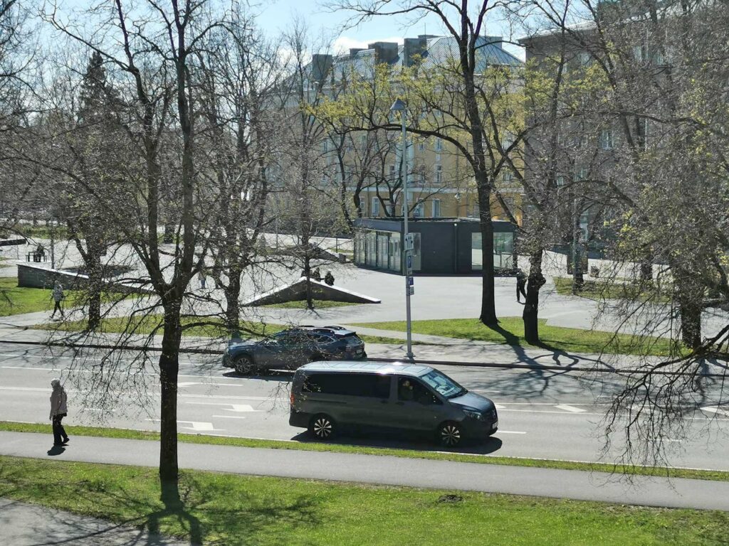 Is it possible to travel around Russia with Estonian driver’s rights now?
