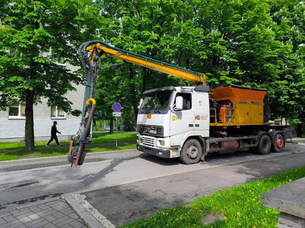 In Narva, the season of road works begins: the asphalt will be upheld by almost 20 streets